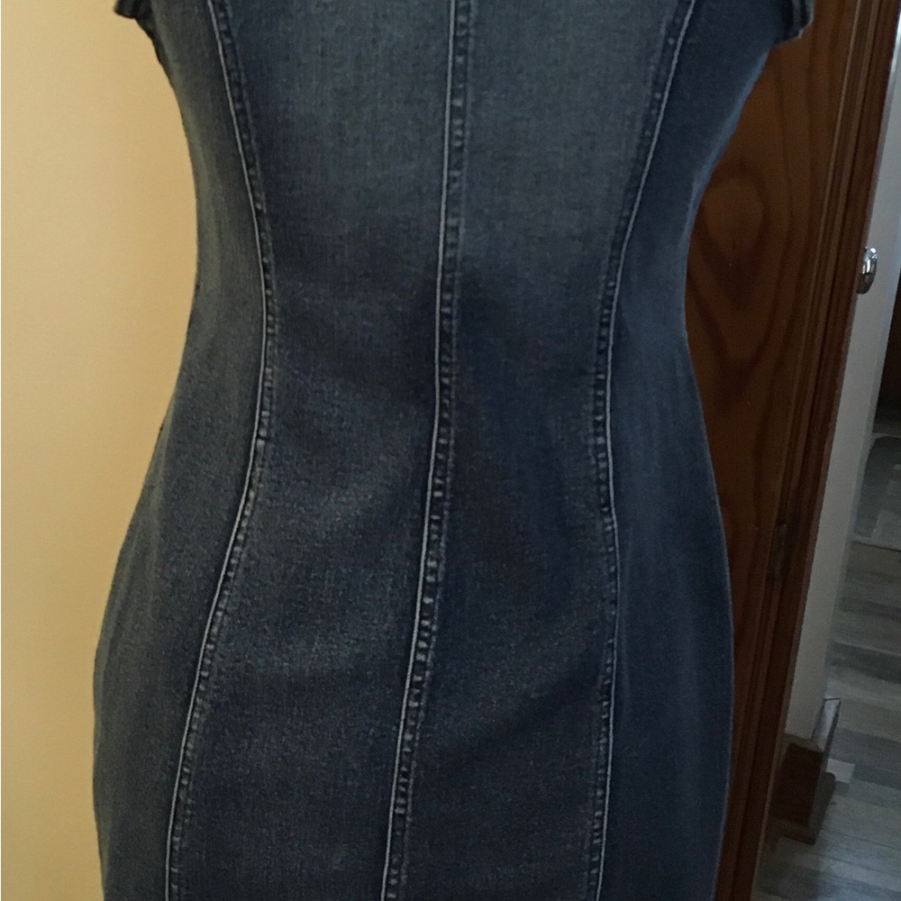 Venus Sleeveless Zip-Front Denim Dress - Picture 2 of 5